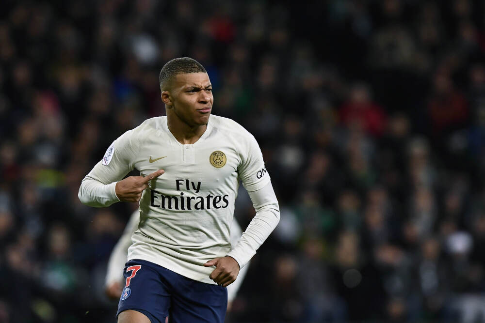 足球报：亚协联对国足有利有弊，长远看国足几无机会交手欧美强队